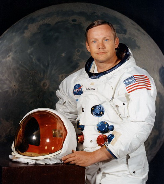 Умер Нил Армстронг, Первый человек на Луне