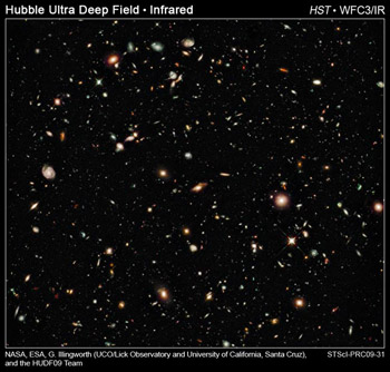 Телескоп Хаббл увидел одни из первых галактик