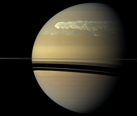 Шторм на Сатурне