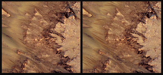 Потоки воды на поверхности Марса